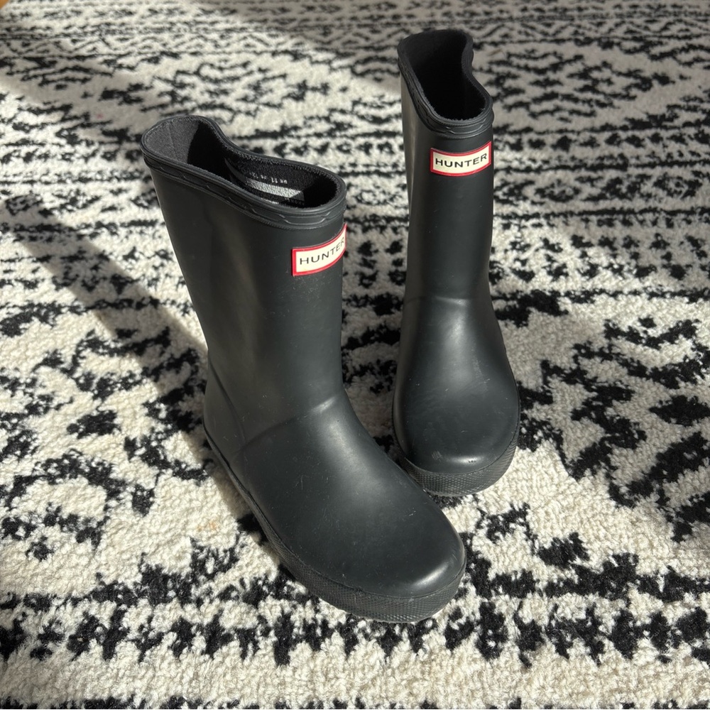 ‼️SOLD ‼️ Kids Classic Hunter Black Rainboots us size 12 boys/ 13 girls